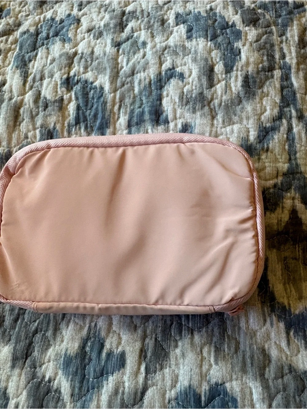 BAGSMART Pink Quilted Travel Organizer Pouch
